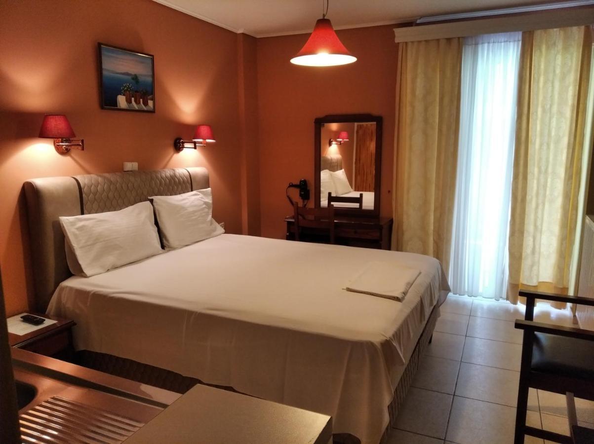 Hotel Romantica Loutra Edipsou  Exterior photo