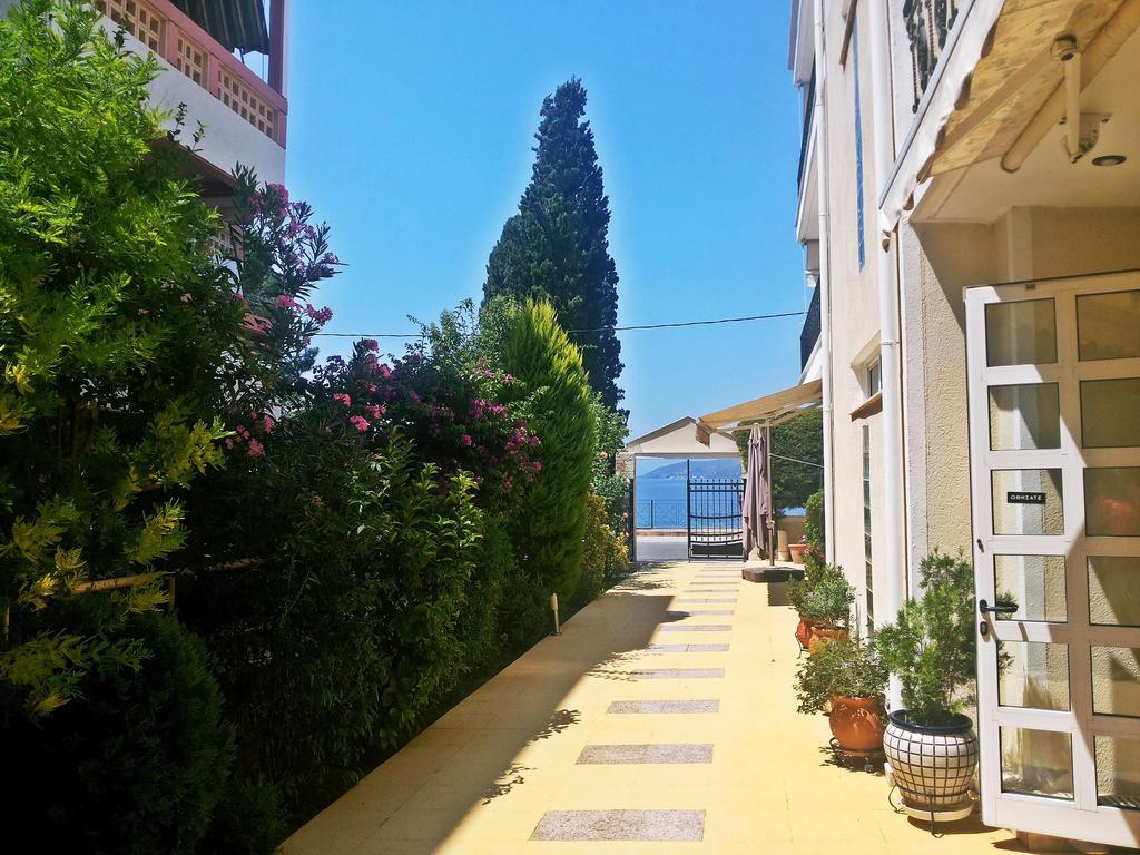 Hotel Romantica Loutra Edipsou  Exterior photo